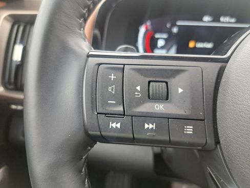 Used 2024 Nissan Pathfinder Platinum w/ Cargo Package image 14