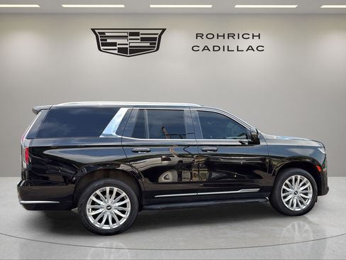 Used 2021 Cadillac Escalade Luxury AWD/4WD image 4