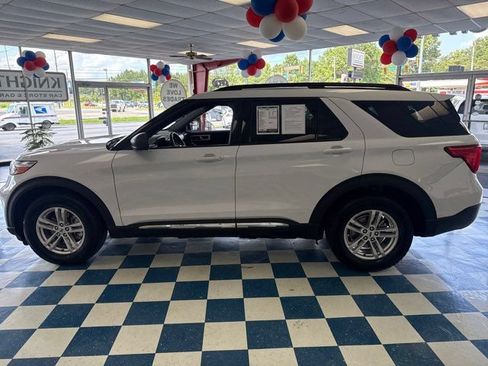Used 2020 Ford Explorer XLT AWD/4WD image 4