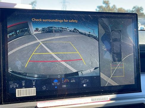 Used 2024 Toyota Tacoma TRD Off-Road w/ TRD Off Road Premium Package image 21