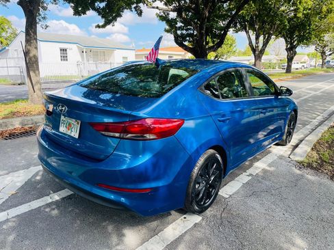 Used 2017 Hyundai Elantra SE image 5