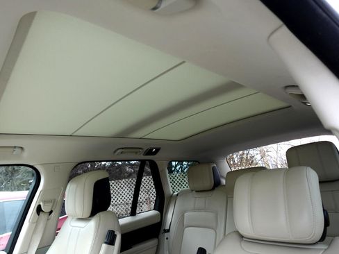 Used 2019 Land Rover Range Rover image 13