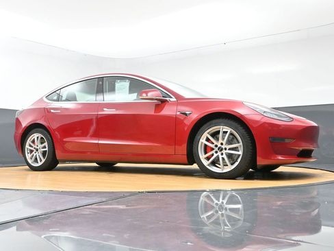 Used 2018 Tesla Model 3 Performance image 45