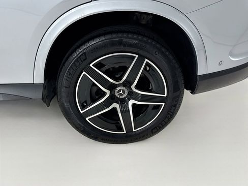 Certified 2025 Mercedes-Benz GLC 300 image 31