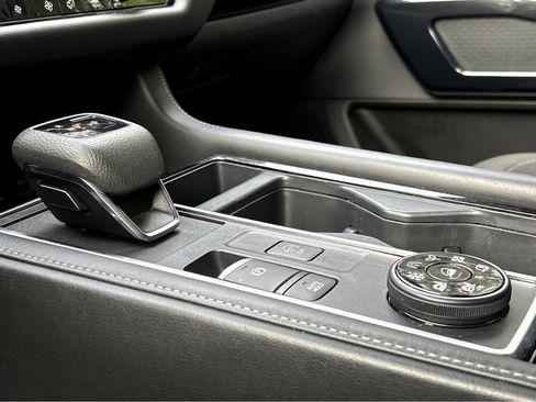 Certified 2024 Nissan Pathfinder SV image 14