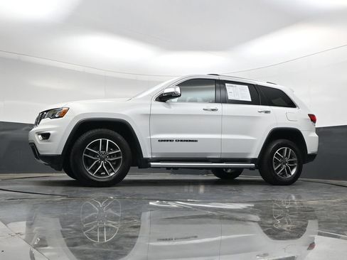 Used 2021 Jeep Grand Cherokee Limited AWD/4WD image 41