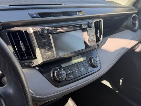 Used 2013 Toyota RAV4 XLE image 4