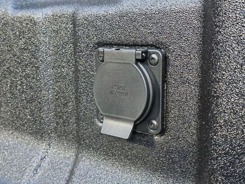 New 2026 Chevrolet Colorado ZR2 w/ Technology Package image 25