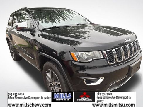 Used 2018 Jeep Grand Cherokee Limited AWD/4WD image 4