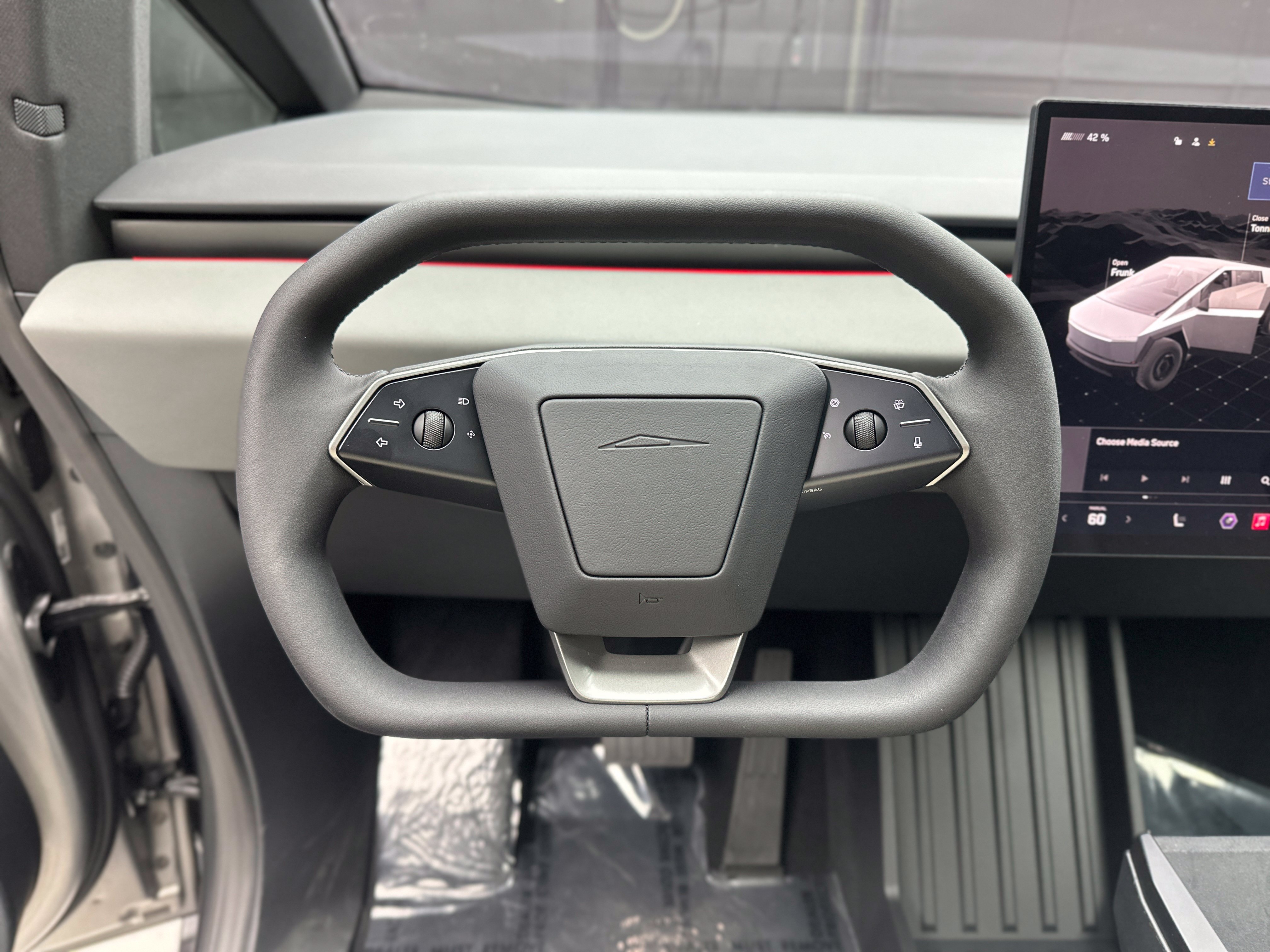 Used 2026 Tesla Cybertruck AWD Crew Cab image 25