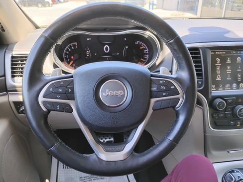 Used 2014 Jeep Grand Cherokee Limited AWD/4WD image 16