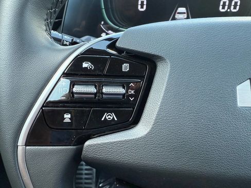 Used 2024 Kia Niro EX Touring image 35