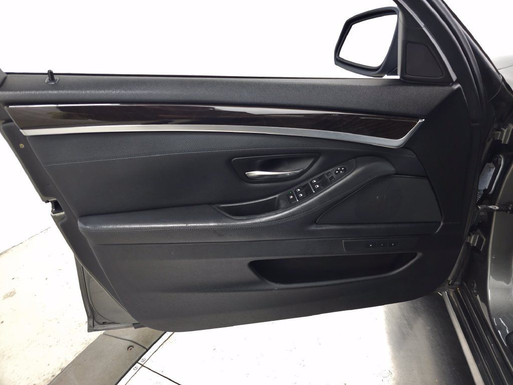 Used 2014 BMW 528i xDrive Sedan AWD/4WD image 13
