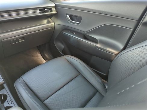 Used 2024 Hyundai Kona Limited image 22