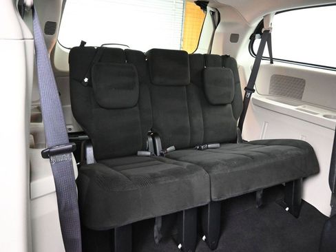 Used 2016 Dodge Grand Caravan SXT w/ Rear Park Assist Package image 44