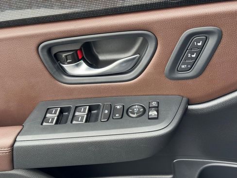 Certified 2025 Honda Pilot Elite image 27