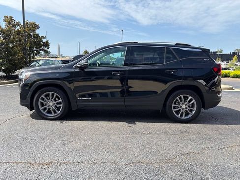 Used 2024 GMC Terrain SLT FWD image 10