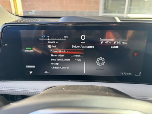 Used 2024 Nissan Ariya AWD image 22