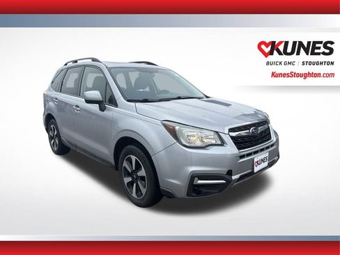 Used 2017 Subaru Forester 2.5i Premium w/ All-Weather Package image 2