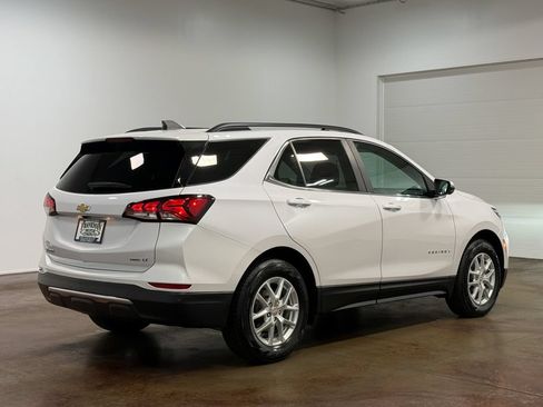 Used 2023 Chevrolet Equinox LT AWD/4WD image 4