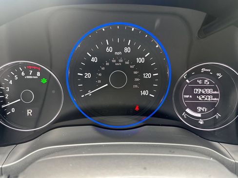 Used 2017 Honda HR-V EX image 17
