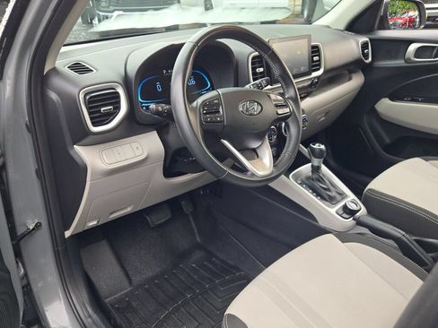 Used 2023 Hyundai Venue SEL FWD image 26