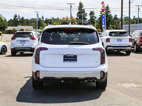 Used 2024 Kia Telluride SX Prestige w/ Towing Package image 8