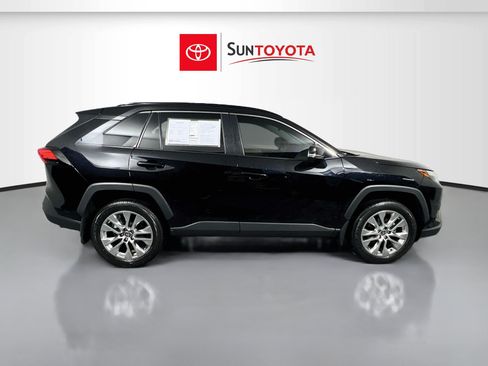 Used 2025 Toyota RAV4 XLE Premium FWD image 2