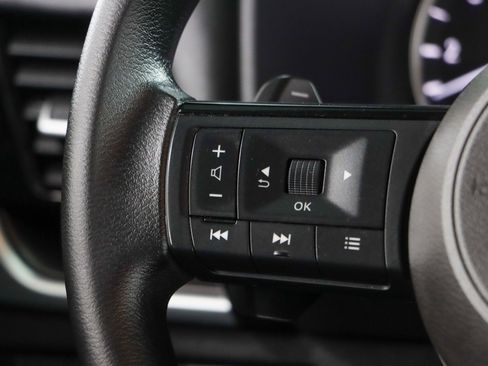 Used 2021 Nissan Rogue SV image 13