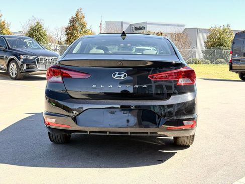 Used 2020 Hyundai Elantra Value Edition w/ Winter Weather Package image 9