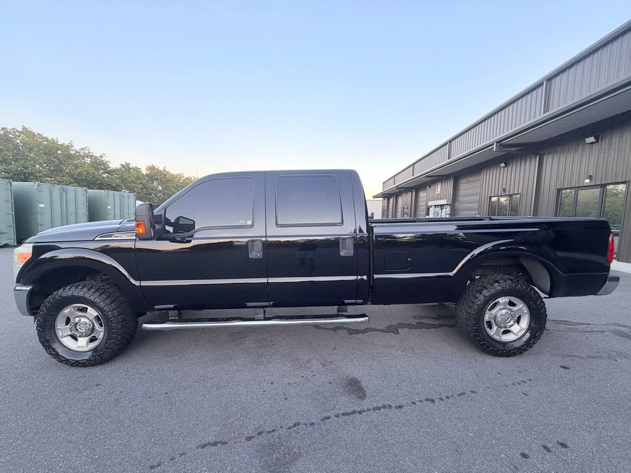 Used 2016 Ford F250 XLT w/ XLT Value Package AWD/4WD image 4