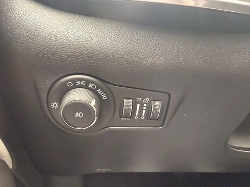 Used 2024 Jeep Compass Limited AWD/4WD image 20