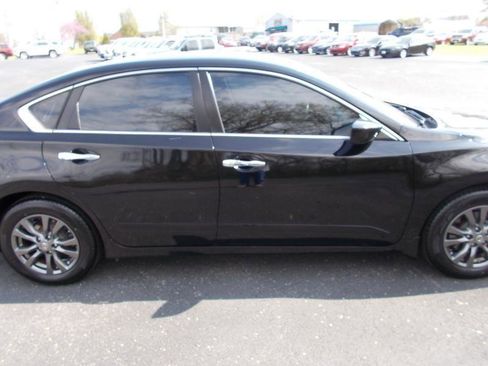 Used 2015 Nissan Altima 2.5 S w/ Sport Value Package image 12