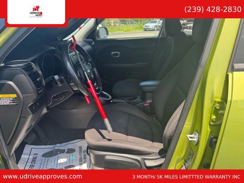 Used 2019 Kia Soul FWD image 4
