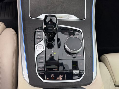 Used 2021 BMW X5 xDrive45e w/ M Sport Package AWD/4WD image 18