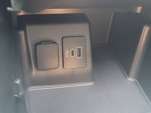 Used 2025 Ford Explorer ST w/ Sun And Sound Package RWD image 28