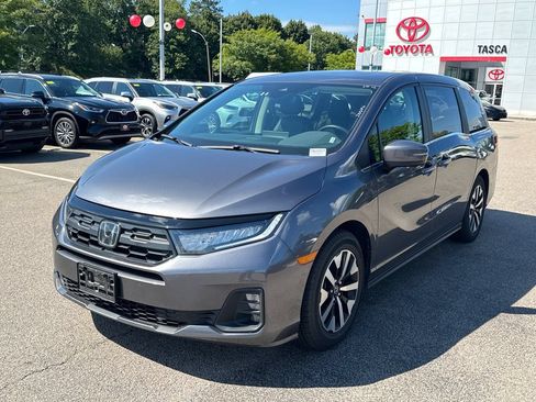 Used 2025 Honda Odyssey EX-L image 3