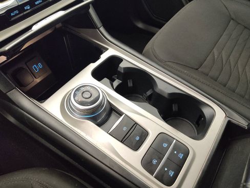 Used 2021 Ford Explorer XLT RWD image 26