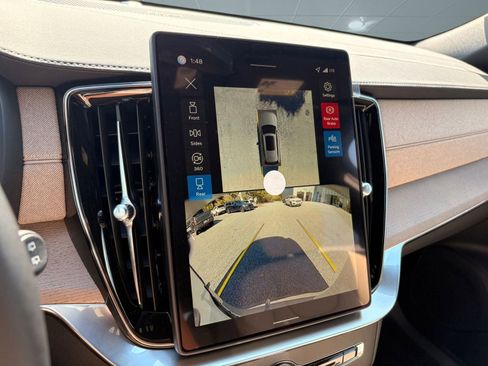 New 2026 Volvo XC90 B6 Plus w/ Protection Package image 31