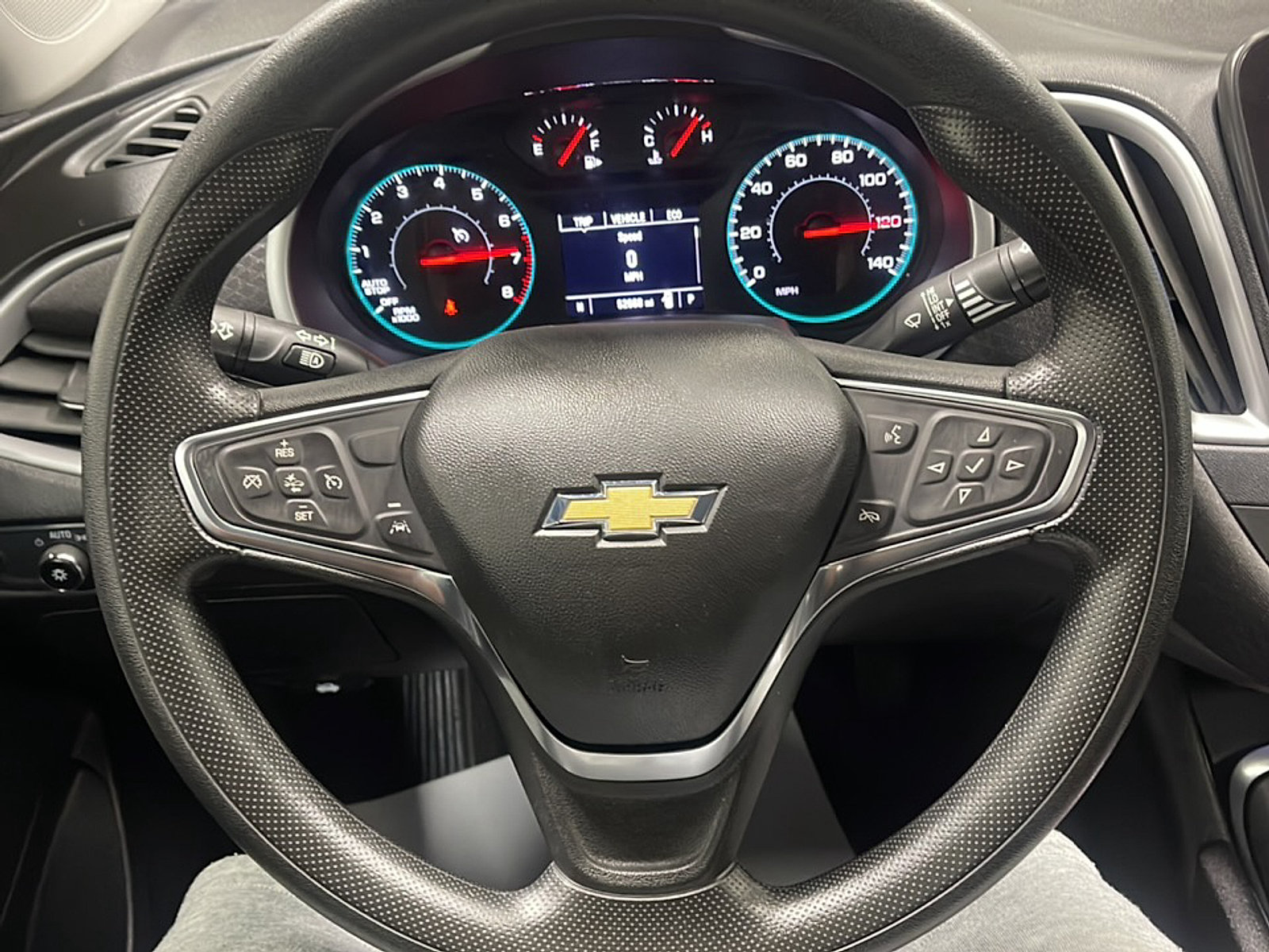 Used 2025 Chevrolet Malibu LT FWD image 4