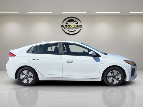 Used 2018 Hyundai Ioniq Blue image 8