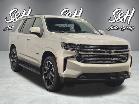 Used 2022 Chevrolet Tahoe RST w/ Luxury Package image 2