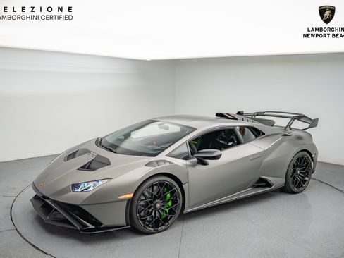 Used 2023 Lamborghini Huracan STO RWD image 13