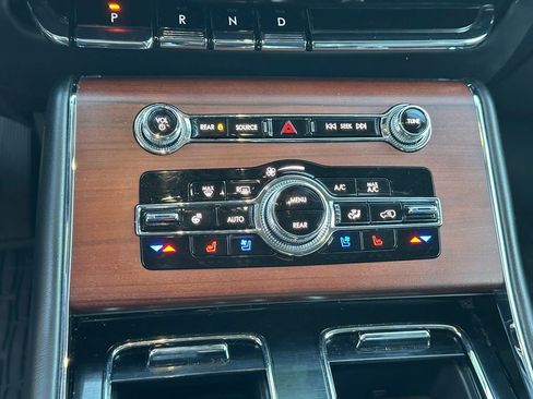 Used 2023 Lincoln Aviator Reserve w/ Equipment Group 201A image 32