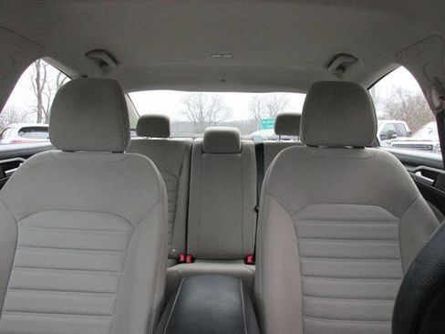 Used 2018 Ford Fusion S image 10