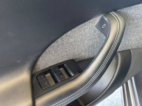 Used 2022 Tesla Model S AWD/4WD image 10