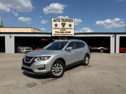 Used 2020 Nissan Rogue S w/ Special Edition Package FWD image 1