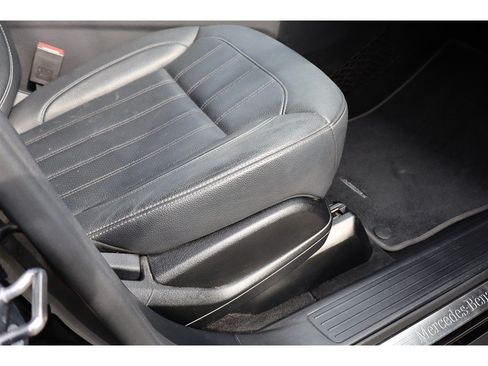 Used 2018 Mercedes-Benz GLE 350 image 14