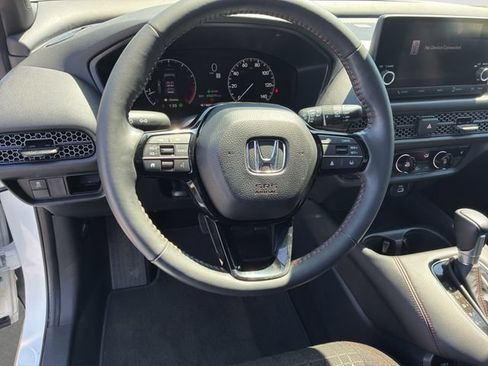 Used 2024 Honda HR-V Sport image 9