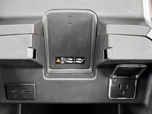 Used 2024 Chevrolet Silverado 2500 High Country image 24